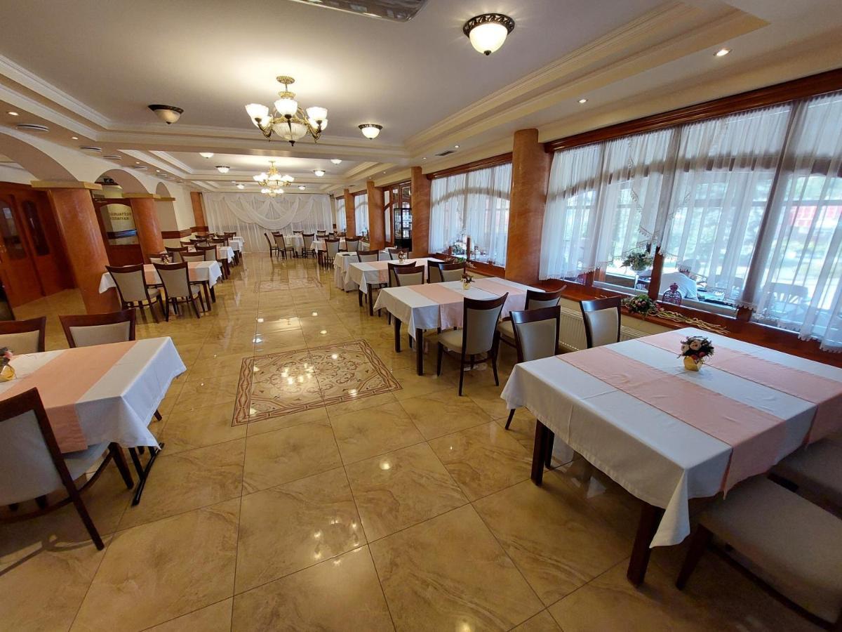 Hotel Alfa Giraltovce Экстерьер фото