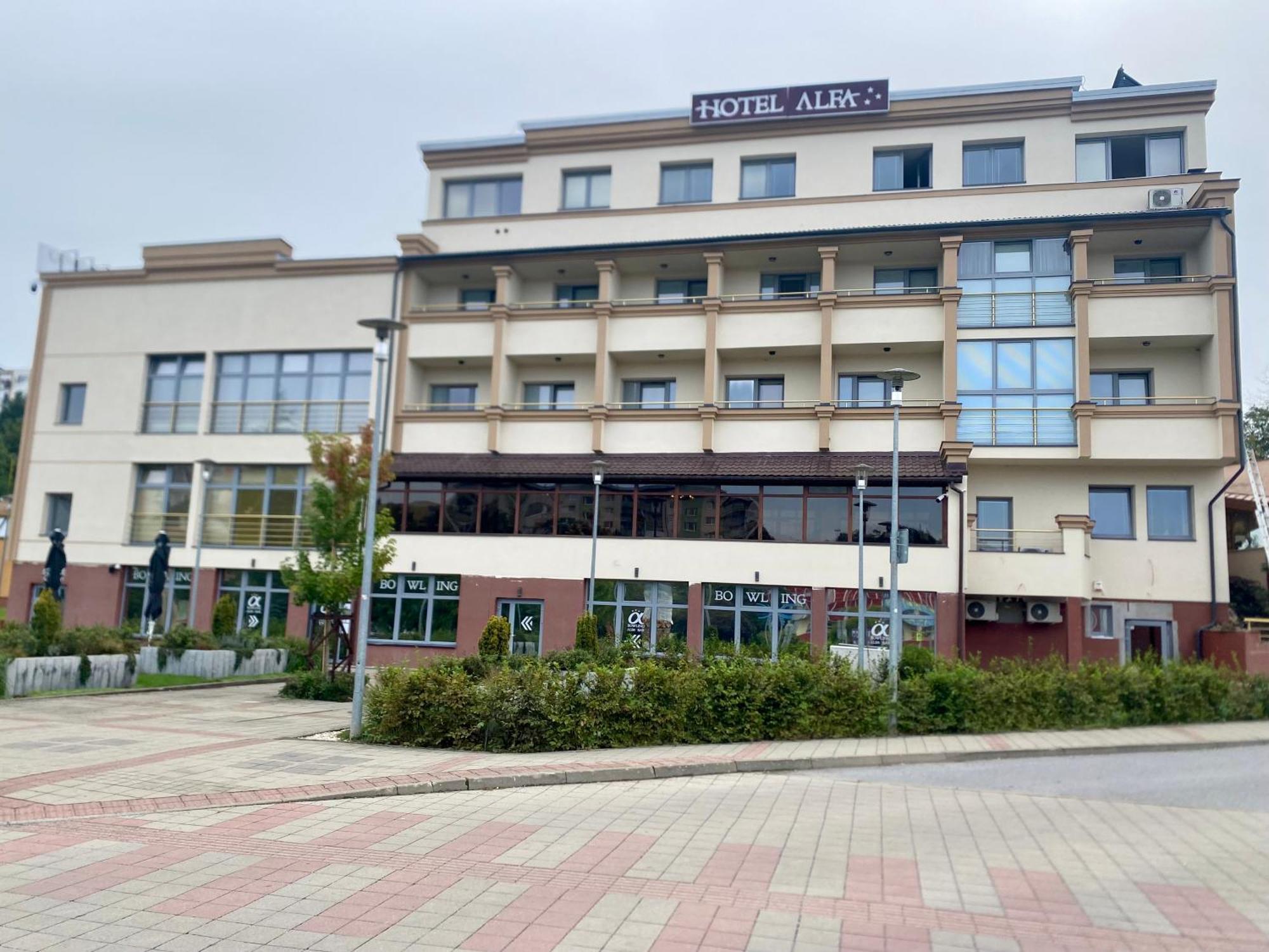 Hotel Alfa Giraltovce Экстерьер фото